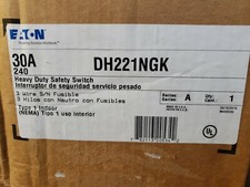 CUTLER HAMMER 30 AMP 250V HEAVY DUTY FUSED DISCONNECT DH221NGK