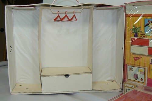 Vintage 1985 Tara Spielzeug Modepuppe Schlafzimmer Koffer Barbie Halter Spielset - Bild 8 von 11