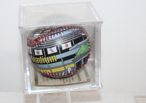 Three Rivers Stadium Pirates souvenir baseball ball in Display case - Picture 6 of 12