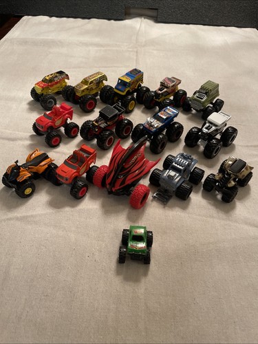 Monster Jam Truck Lot Of 15 and Others 1:64 - Picture 6 of 12