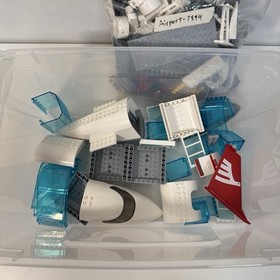 LEGO CITY: Airport (7894) - Used As Is Retired Plane