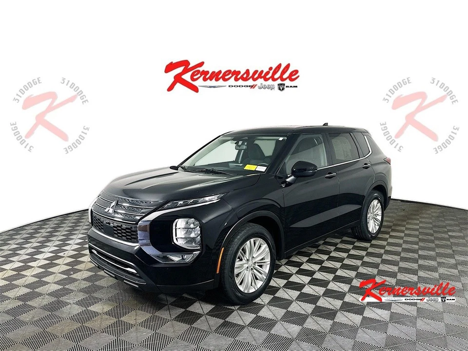 2024 Mitsubishi Outlander Es FWD 4dr SUV Heated Leather Seats Parking Sensor Foto 3 de 4