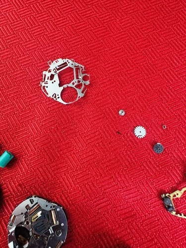 Seiko 7T42 Movimiento Cronógrafo Lote 8 Anillos Fecha Reloj Piezas Reparación 7T42A - Imagen 8 de 9