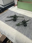 2 Vintage Dinky Toy Military Guns Very Nice Meccano  686 And Meccano 692