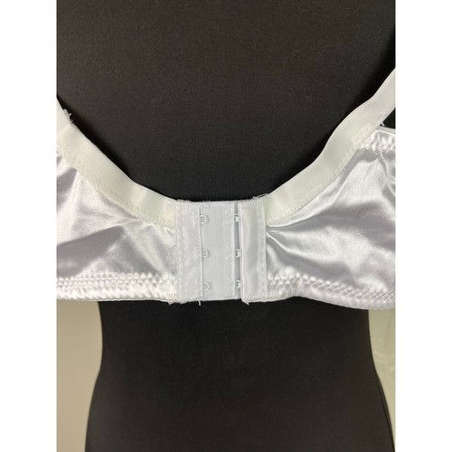 Women’s White Satin Floral Lightweight Adjustable Clasp T Shirt Bra Size 42 C - Picture 5 of 10