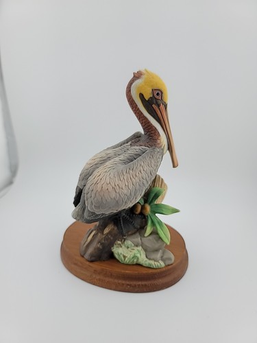 Vintage 1983 Brown Pelican by John James Auduban Porcelain Figurine - Picture 7 of 13