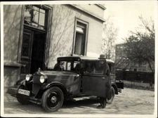 Photo automobile in front of a building, vs 18829 - 4271374