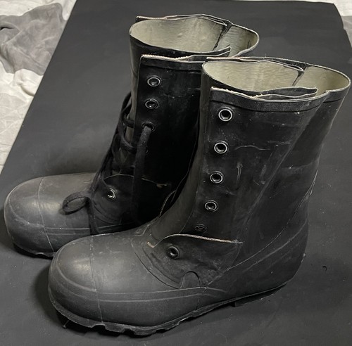 NE US GI Military Mickey Mouse Extreme Cold Weather Bunny Boots Black Size 7 N - Picture 2 of 5