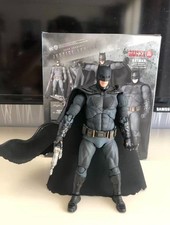 MAFEX 222 1 12 Zack Snyder's Justice League Batman Action Figure 6  In Stock