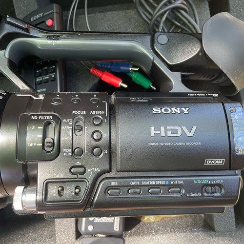 Sony HVR-Z1U HDV Camcorder Video Camera High Definition 1080i Case Remotes Tapes - Picture 7 of 20