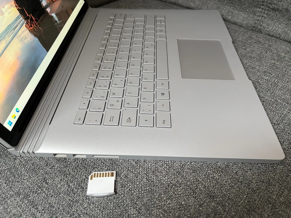 Microsoft Surface Book 2 15" Touch i7-8650U 16GB RAM GeForce GTX 1060 6GB + Dock - Bild 4 von 4
