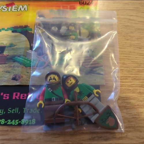 Lego 6024 Castle Dark Forest Bandit Ambush Complete Set w/ Minifigures & Manual - Picture 2 of 5
