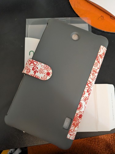 NOOK Tablet 7 Book Cover with Tab- Delicate Flowers - Picture 5 of 5