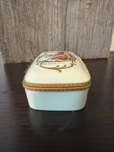 Sevres French White Porcelain Trinket Box Hand Painted France - Bild 2 von 7