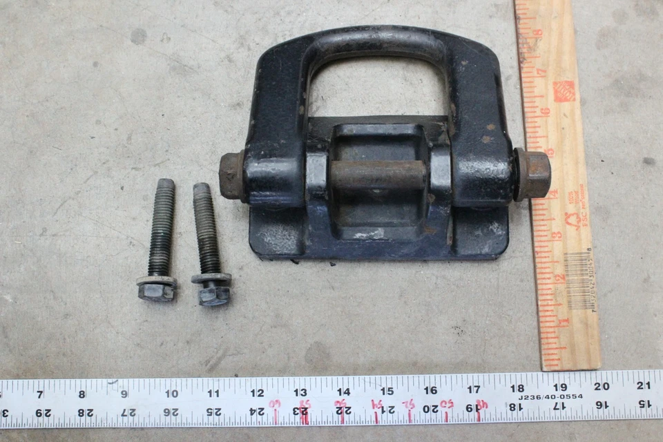 Gancho de remolque delantero o trasero GM Hummer H3 2006-2010 OEM CON HERRAJES Foto 2 de 4