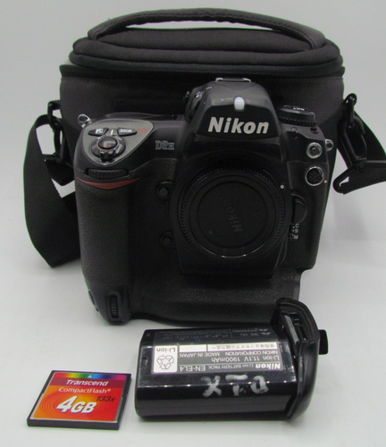 Cámara digital Nikon D2H 4,1 MP SLR - negra viene con una bolsa para cámara y tarjeta CF de 4 GB