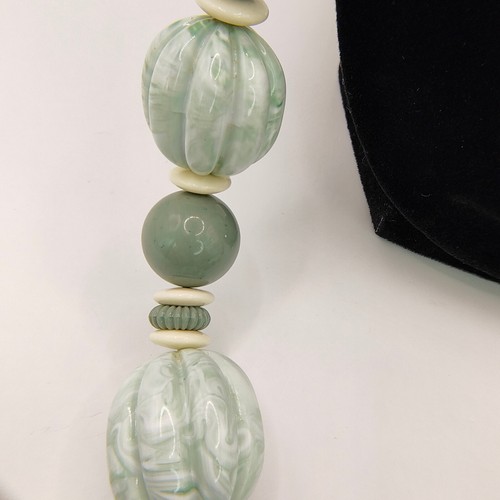 Collar de Cuentas Acrílicas Avon 1988 Ráfaga de Primavera Manzana Jade Verde Largo 29" De Colección - Imagen 3 de 24