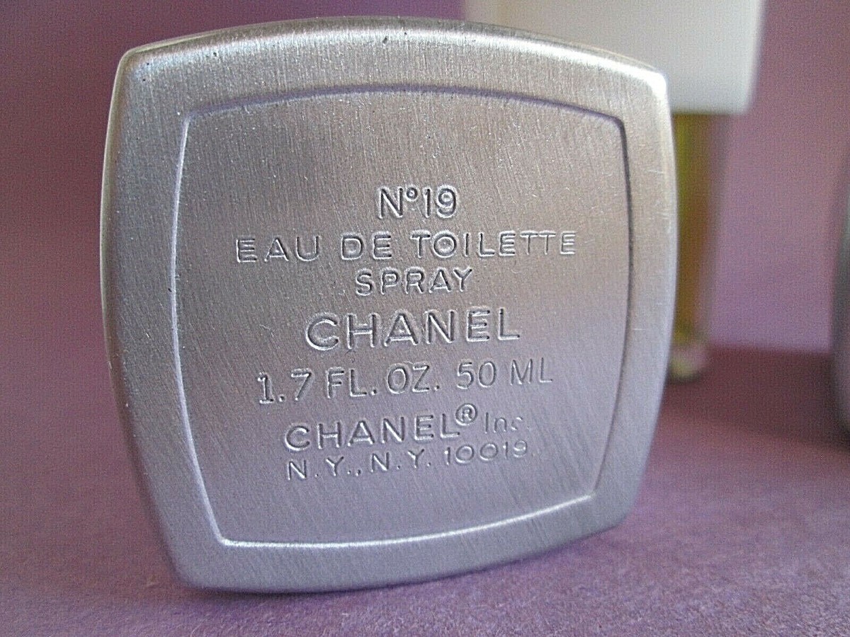 Chanel No 19 Vintage 1980's Eau de Toilette Rechargeable