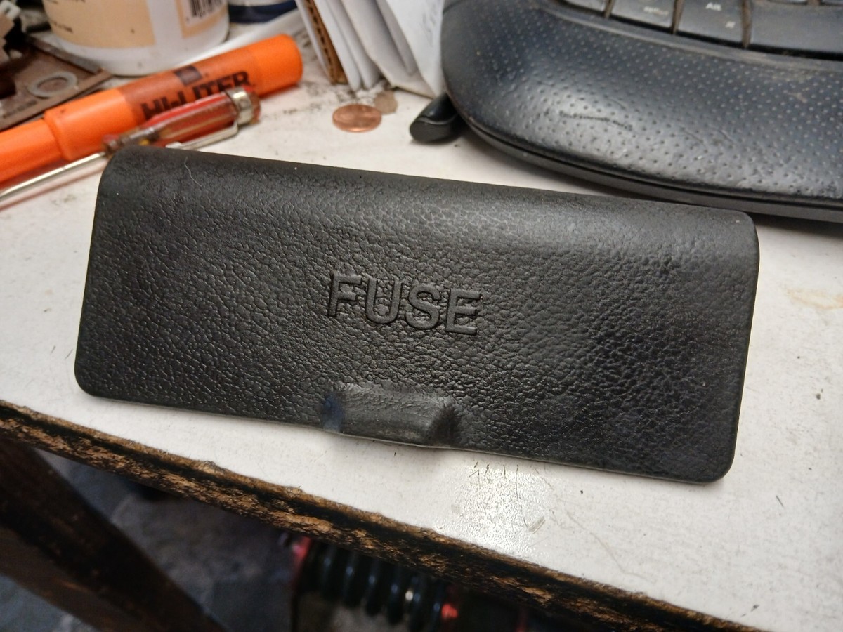 FAJR出品 Toyota MR2 1986-89 Fuse Box Cover Panel 64718-17011 Genuine