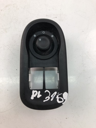 PL3169 RENAULT Mirror adjustment switch 8200637849 - Picture 2 of 4