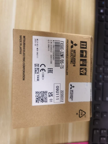 1PC Mitsubishi FX5UC-32MT/DS-TS PLC FX5UC32MT/DSTS New In Box Fast Shipping - Picture 4 of 5