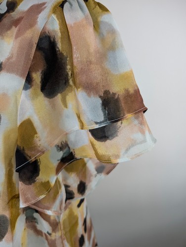 Cabi 4344 Agenda Brown Neutral Watercolor Sheer Flutter Sleeve V-neck Blouse S - Picture 7 of 9