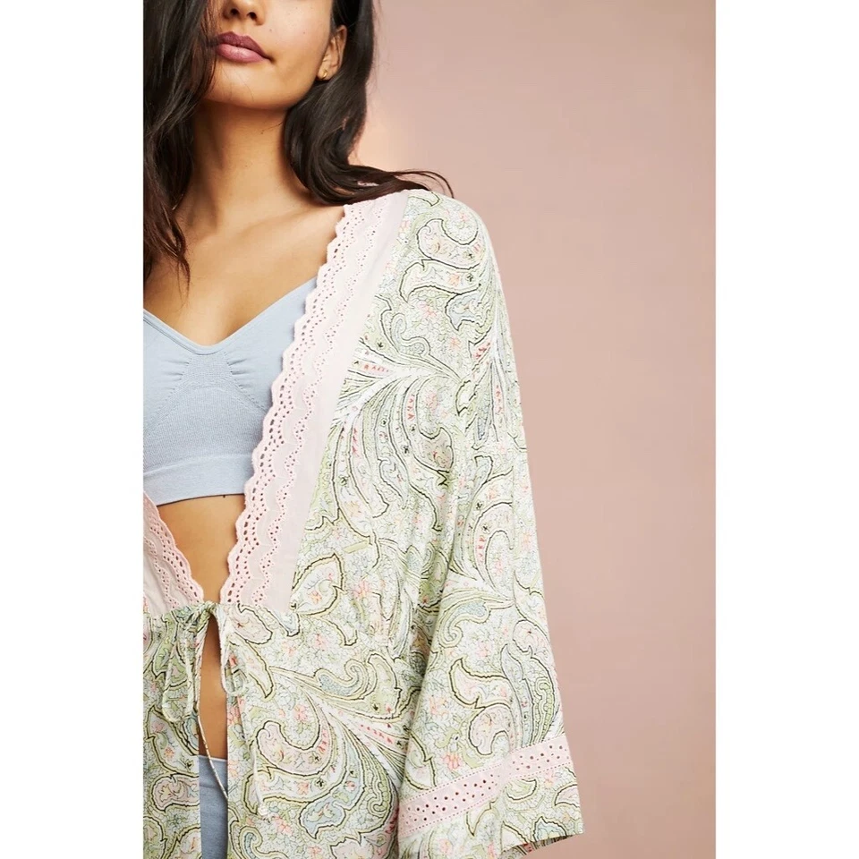 全新带标签!! Anthropologie FLOREAT 佩斯利长袍孔花边浪漫小屋 ~ 小号 — 第 4/4 张图片