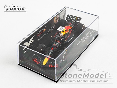 Red Bull F1 RB18 Max Verstappen Saudi Arabia 2022 World Champion 1:43 MINICHAMPS - Picture 8 of 8