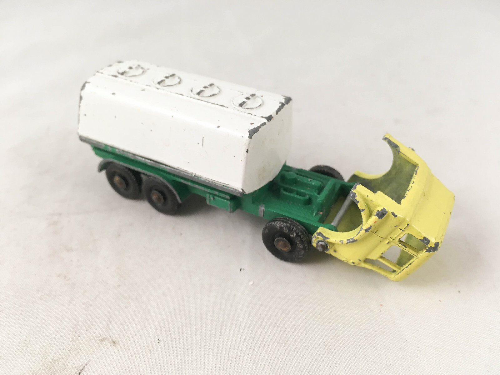 Picture 4 of 5