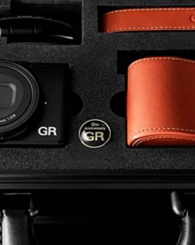 RICOH Digital GR II 10th anniversary Premium Kit w/Trunk case,Jacket,neck strap - Picture 17 of 19
