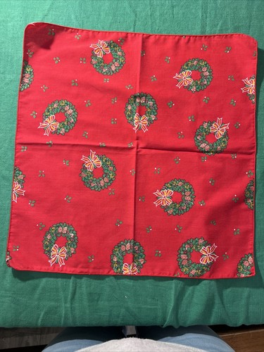 Christmas Cloth Red Green Christmas Wreath Napkins 8 ct Approximately 16 X 16” - Picture 16 of 21