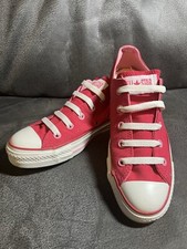 Converse Hot and light Pink Low Top Ox Chuck Taylor All Star Women's 6 men’s 4