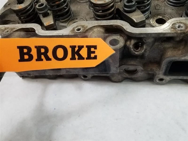 Cylinder Head 6.6L VIN 1 8th Digit Opt NF2 Fits 01-04 SIERRA 2500 PICKUP 520646 Foto 4 de 4