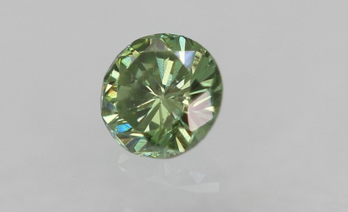 0.10 Carat Vivid Green SI2 Round Brilliant Natural Enhanced Loose Diamond 2.79mm