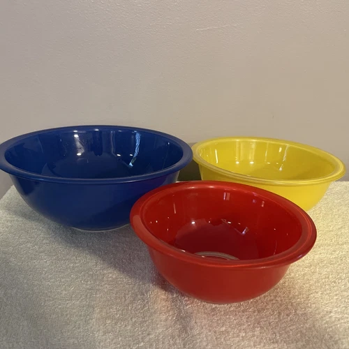 Pyrex  Clear Bottom Primary Color Mixing Bowl Set 80’s
