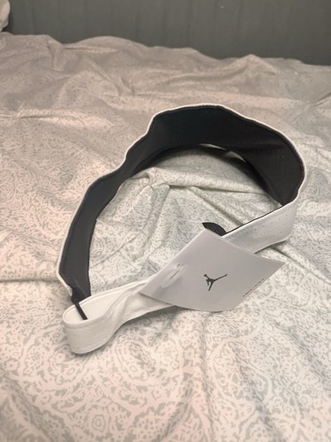 NWT Florida Gators. Nike Jordan Visor. White. XL - Picture 3 of 4