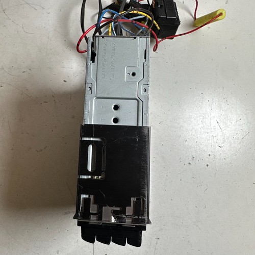 Reproductor de casete radio estéreo clásico FM/AM de colección Sony XR-U770 negro para automóvil - Imagen 6 de 13