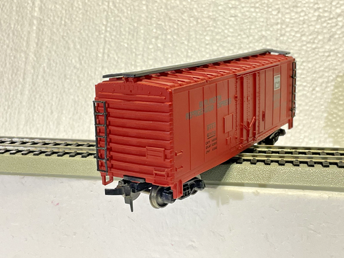 Burlington Route HO Express 40' ROCO Refrigerated Car, B.R.E.X. 67170 - Picture 5 of 6