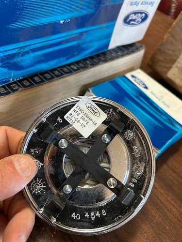 1983-1989 NOS Ford LTD Mercury Grand Marquis WIRE WHEEL COVER CENTER ORNAMENT - Picture 2 of 2