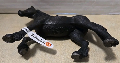 Schleich schwarze Friesenstute Pferd - Bild 5 von 6