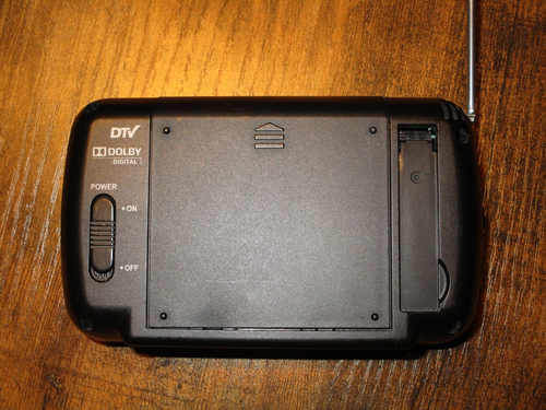 Auvio Portable Digital TV 3.5" - Read - Picture 2 of 3