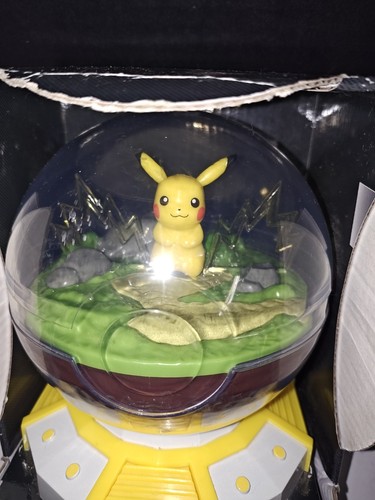 Geeknet Pokemon Pikachu Illuminated Terrarium Kids Collectible Light Up Toy - Picture 7 of 12
