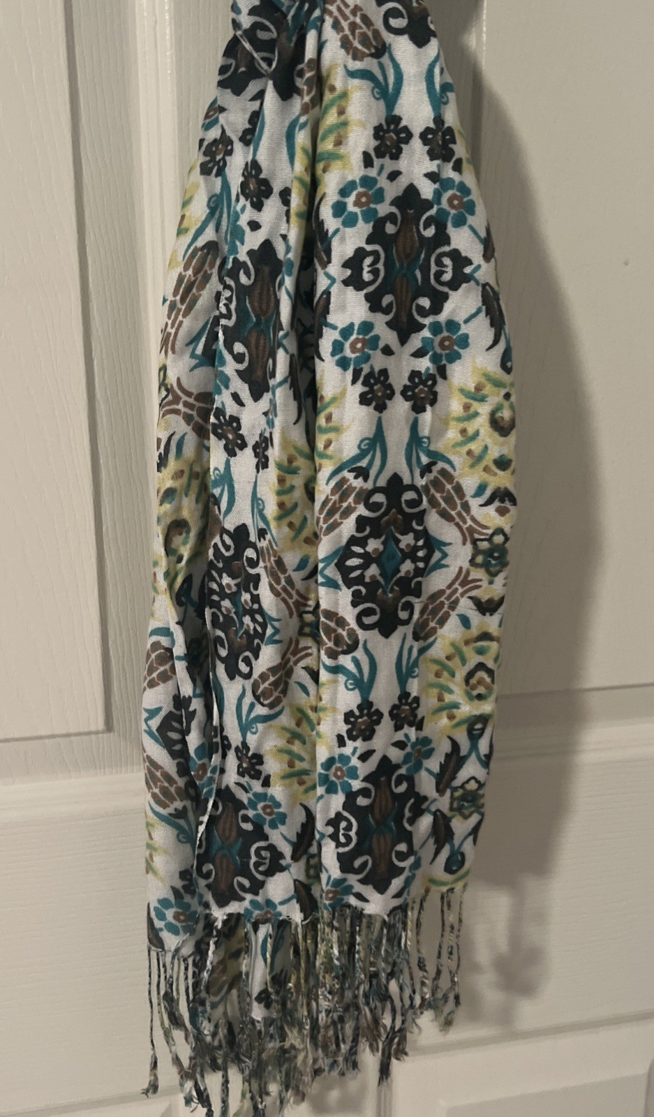Unbranded Multi Colored Floral Pattern Scarf  70”… - image 3