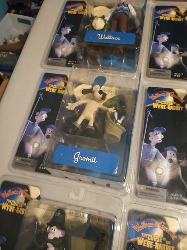 Wallace and Gromit Movie 8 Action Figure Set New McFarlane Toys 2005 - Picture 5 of 9