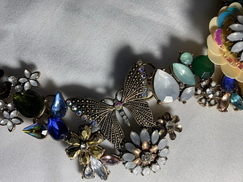 Vintage Schmetterling Blumen Latz Statement Halskette goldfarben bunte Steine LESEN - Bild 8 von 16