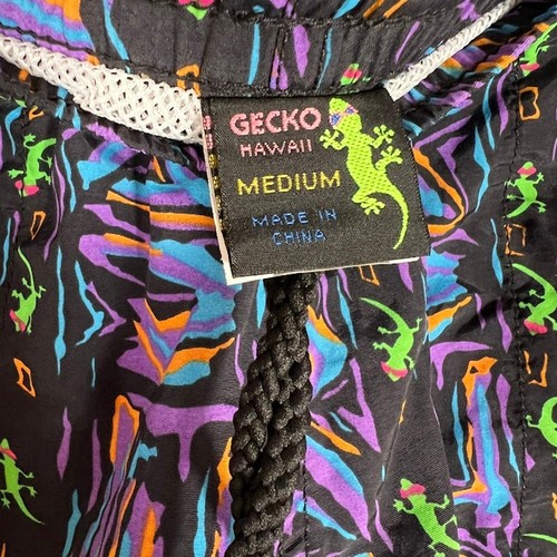 Gecko Hawaii Iconic Gecko Wrap Black & Pink Volley Shorts M Pull On Swimwear - Picture 8 of 9