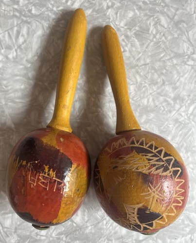 ANTIQUE VINTAGE PAIR OF MARACAS SHAKERS PRIMITIVE - Picture 9 of 10
