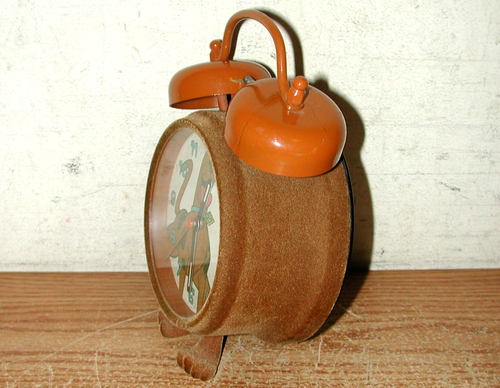 RELOJ DESPERTADOR VINTAGE HANNA BARBERA SCOOBY DOO TERCIOPELO MARRÓN - Imagen 10 de 11