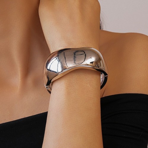Wide Opening Wide Irregular Bangle Exaggerated Bracelet Women - Picture 10 of 14