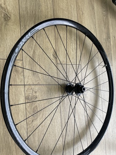 Halo Vapour Front Wheel 27.5” 12x100mm - Picture 8 of 10